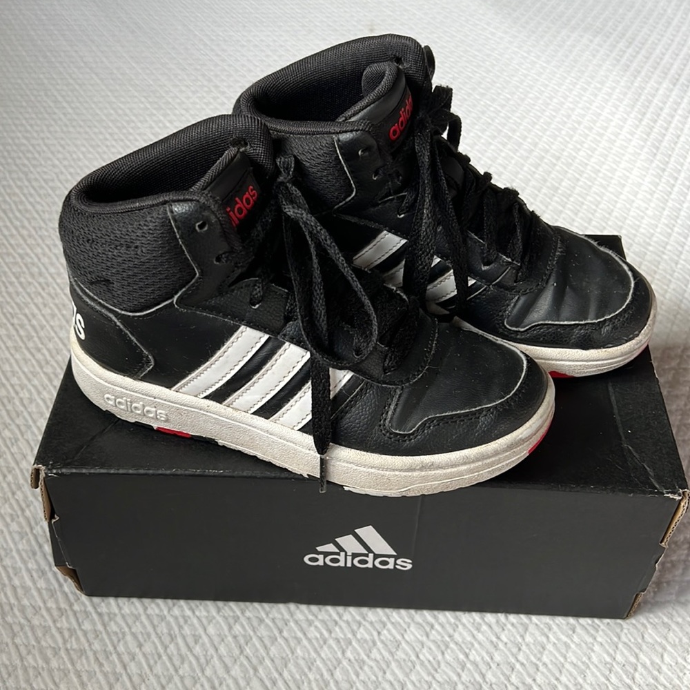 🏀 Adidas Basketball Shoes